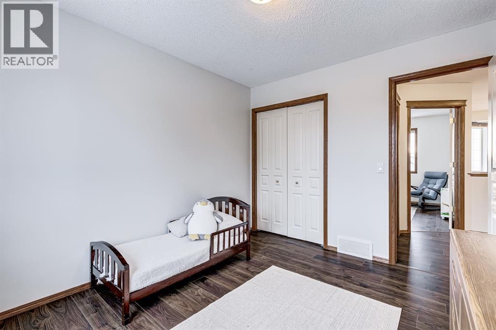 Single Family House for Sale in  Coventry Court NE Coventry Hills Calgary 