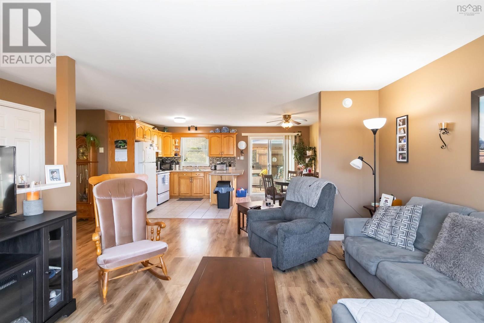 Property 7 of 30 of 45 Grove Avenue