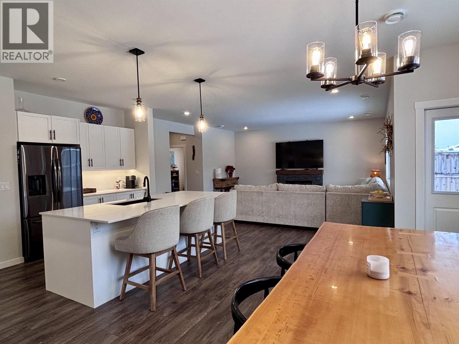 3903 WIRTL Street, Terrace