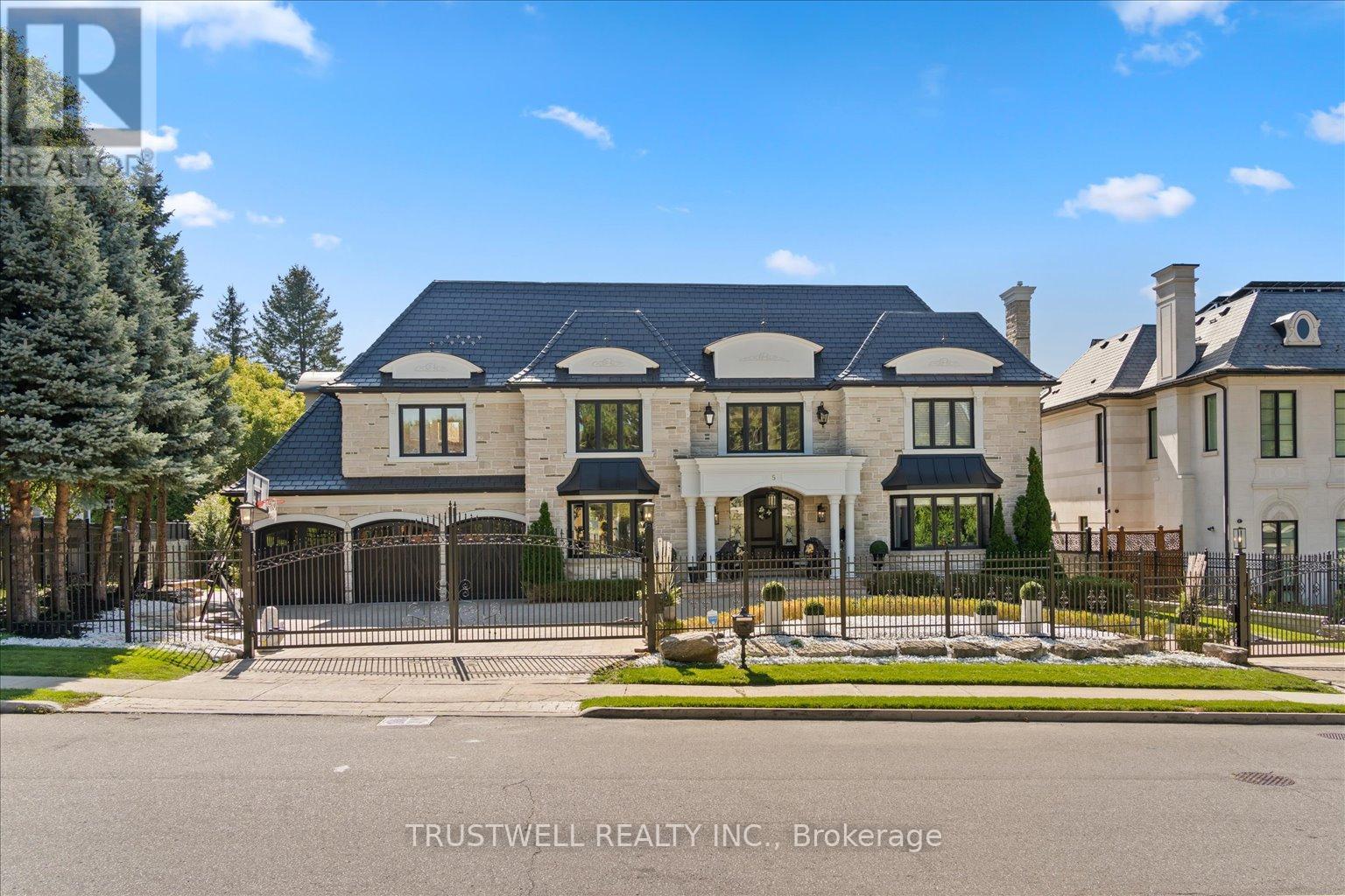 5 Royal Oak Drive