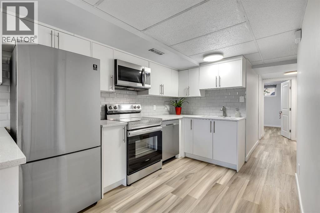 Single Family House Bi-level for Sale in  Bermuda Road NW Beddington Heights Calgary 