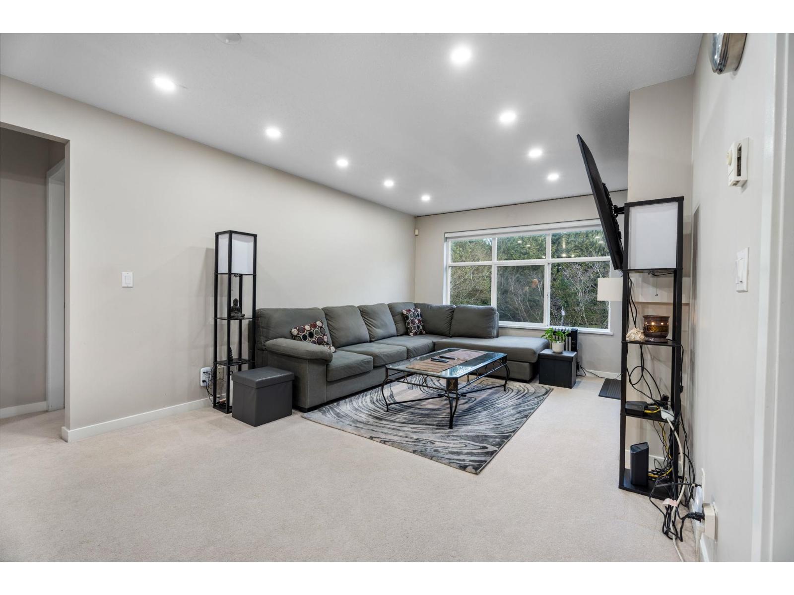 203 14885 105 AVENUE, Surrey