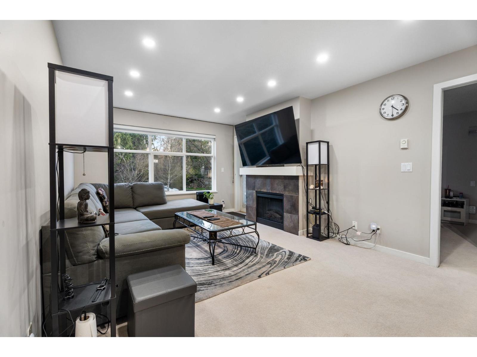 203 14885 105 AVENUE, Surrey