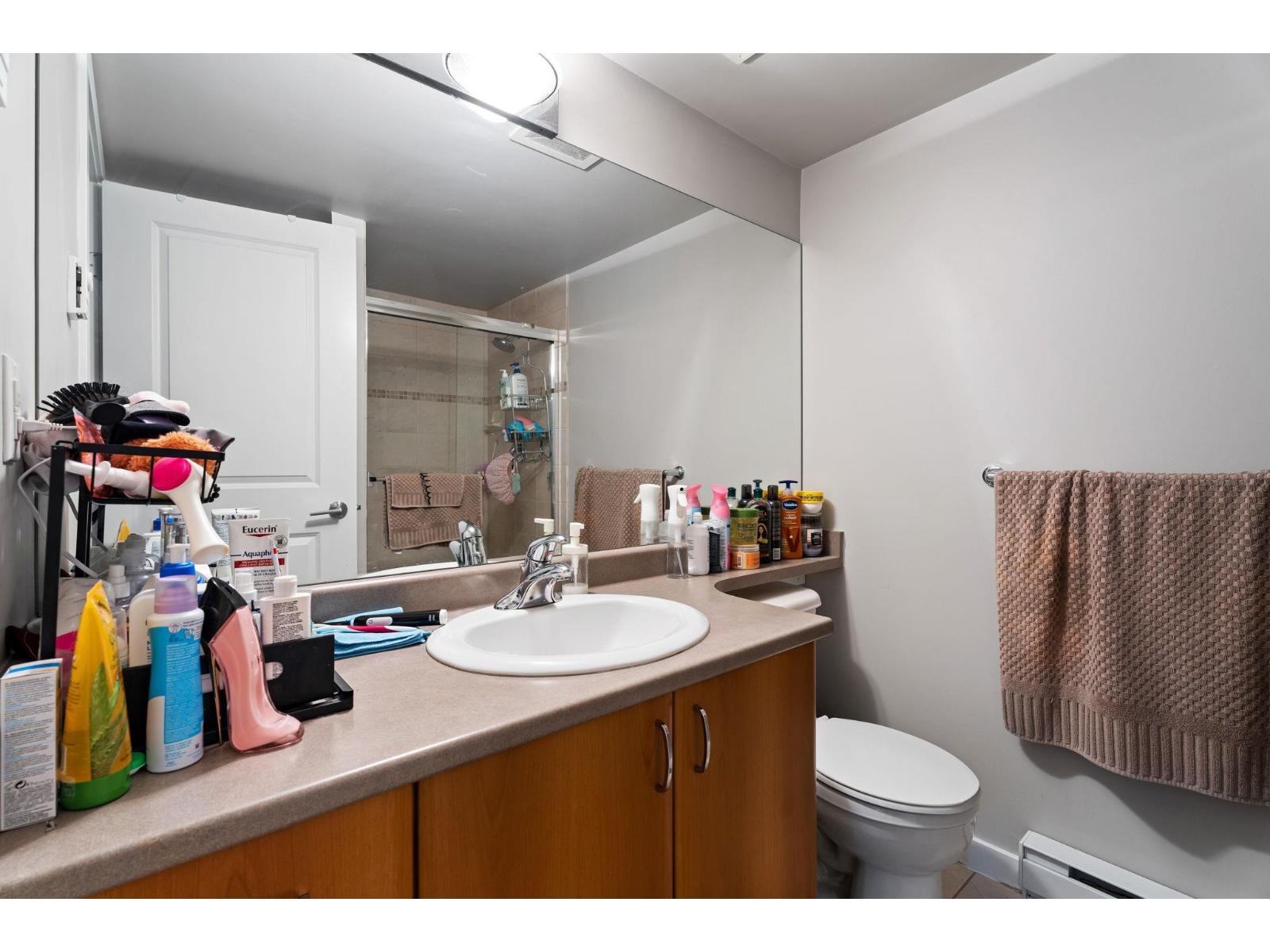 203 14885 105 AVENUE, Surrey