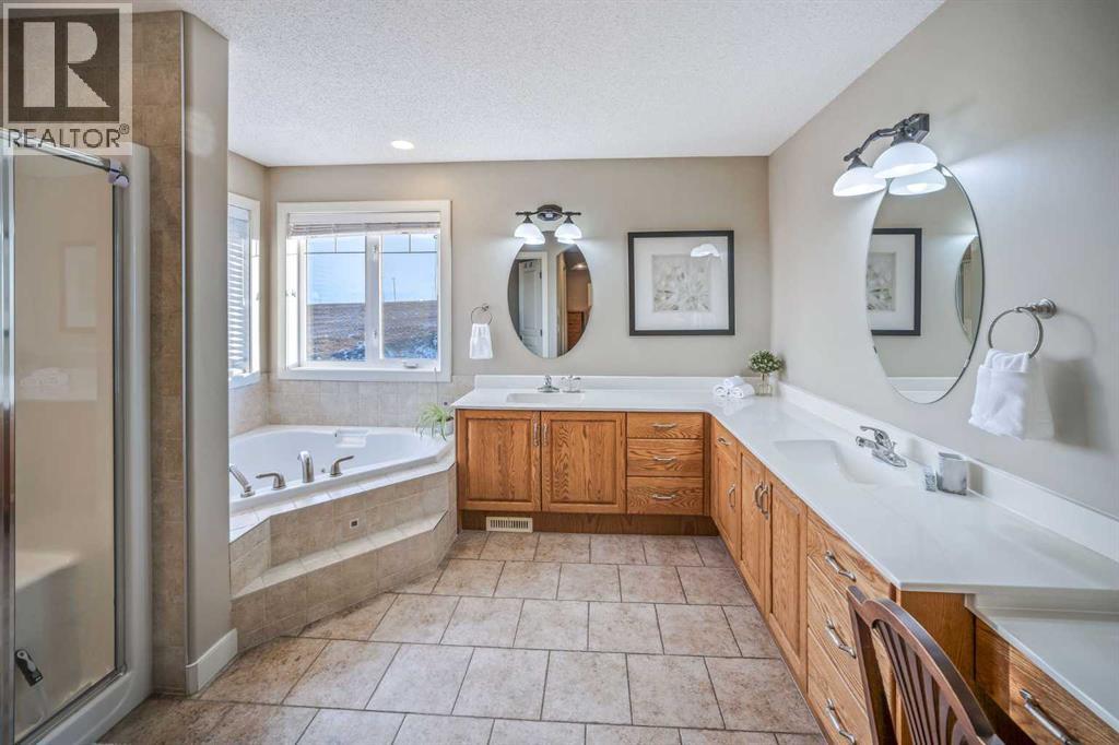 Single Family House for Sale in  Sherwood Point NW Sherwood Calgary 