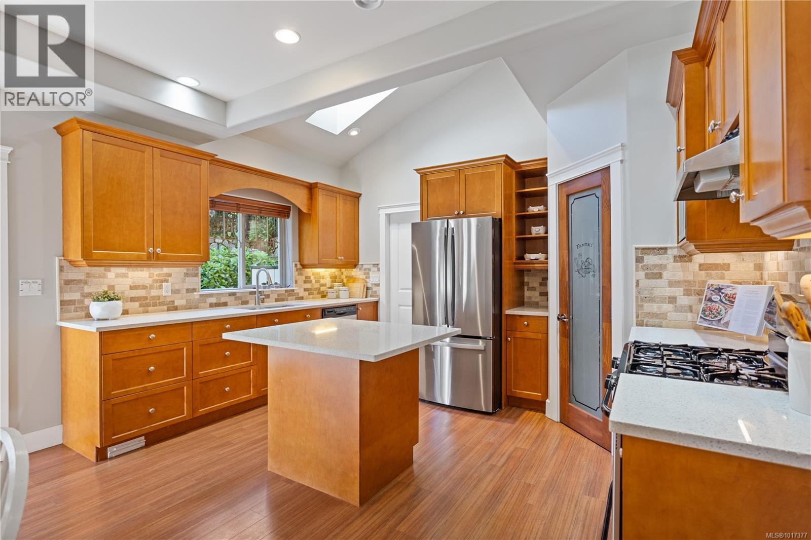  2151 Harrow Gate, Langford