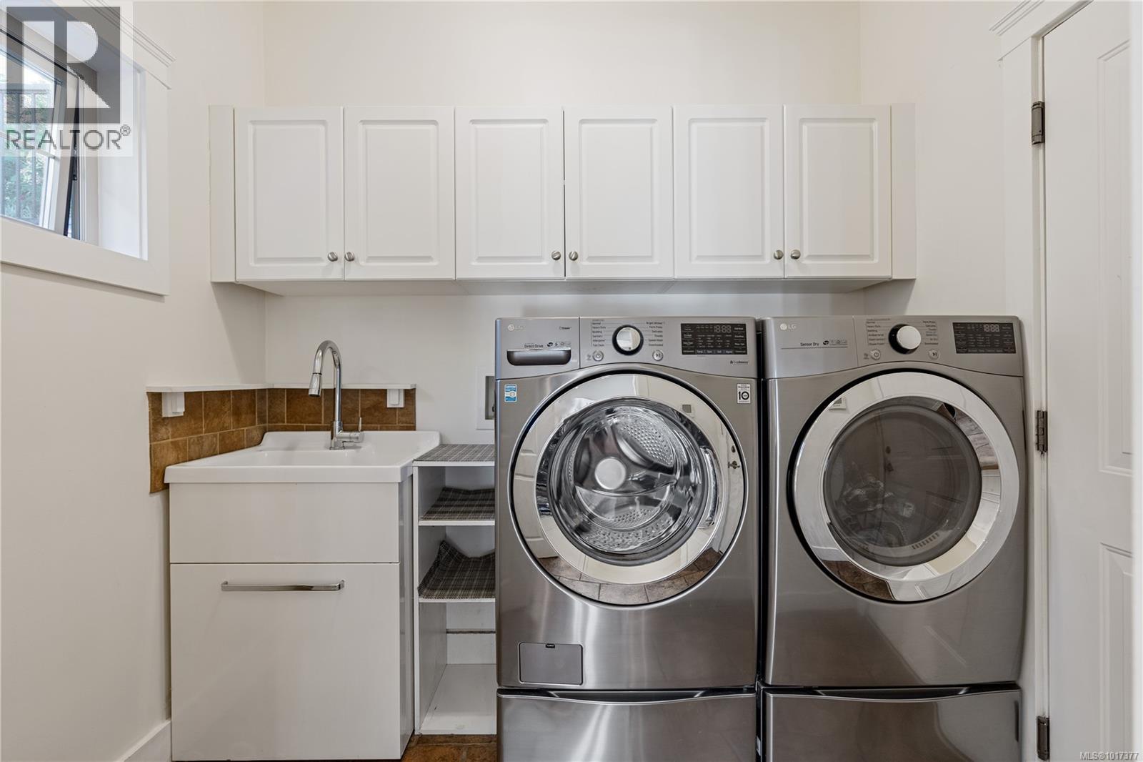  2151 Harrow Gate, Langford