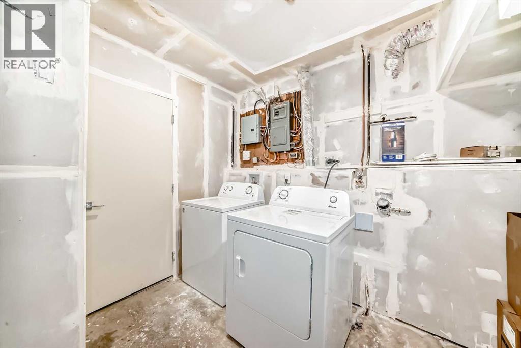 Single Family House Bi-level for Sale in  Millar Road NE Mayland Heights Calgary 