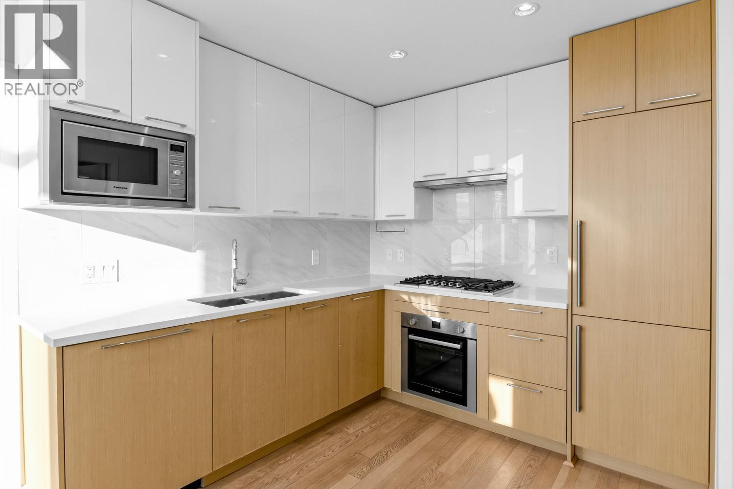 426 4033 MAY DRIVE - Photo 5 of 28, Richmond, British Columbia