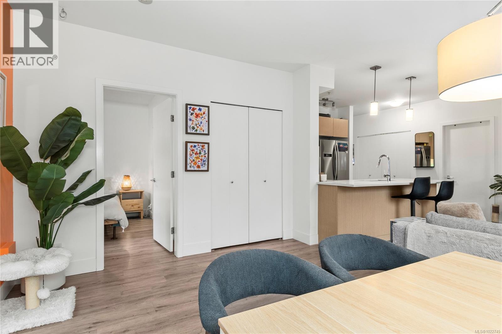 102 3070 Kilpatrick Ave, Courtenay