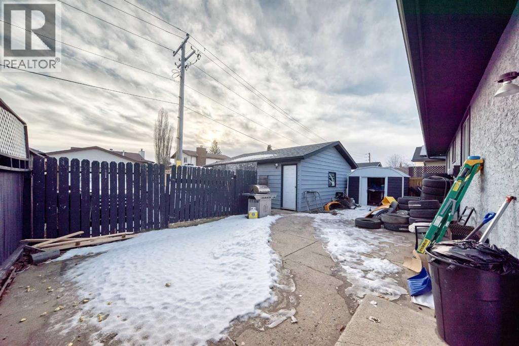 Single Family House Bungalow for Sale in  Temple Drive NE Temple Calgary 