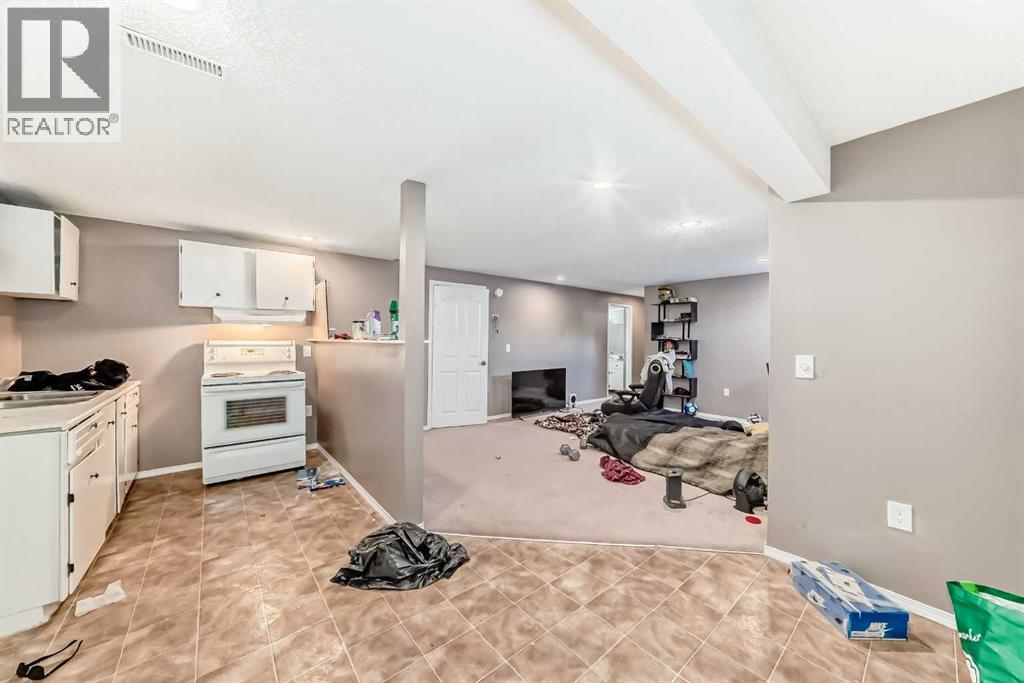 Single Family House Bungalow for Sale in  Temple Drive NE Temple Calgary 