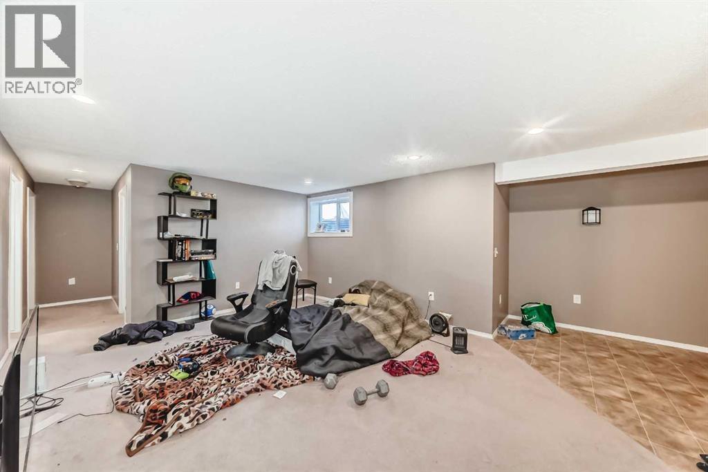 Single Family House Bungalow for Sale in  Temple Drive NE Temple Calgary 