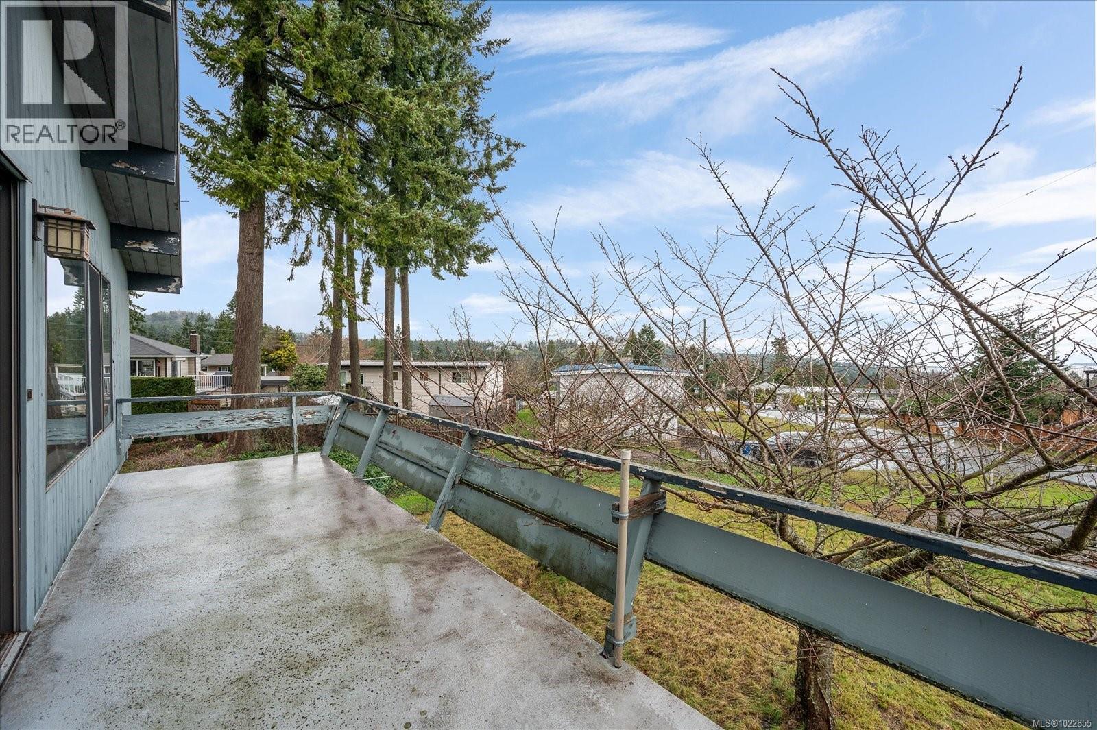 912 CAPILANO PL - 21