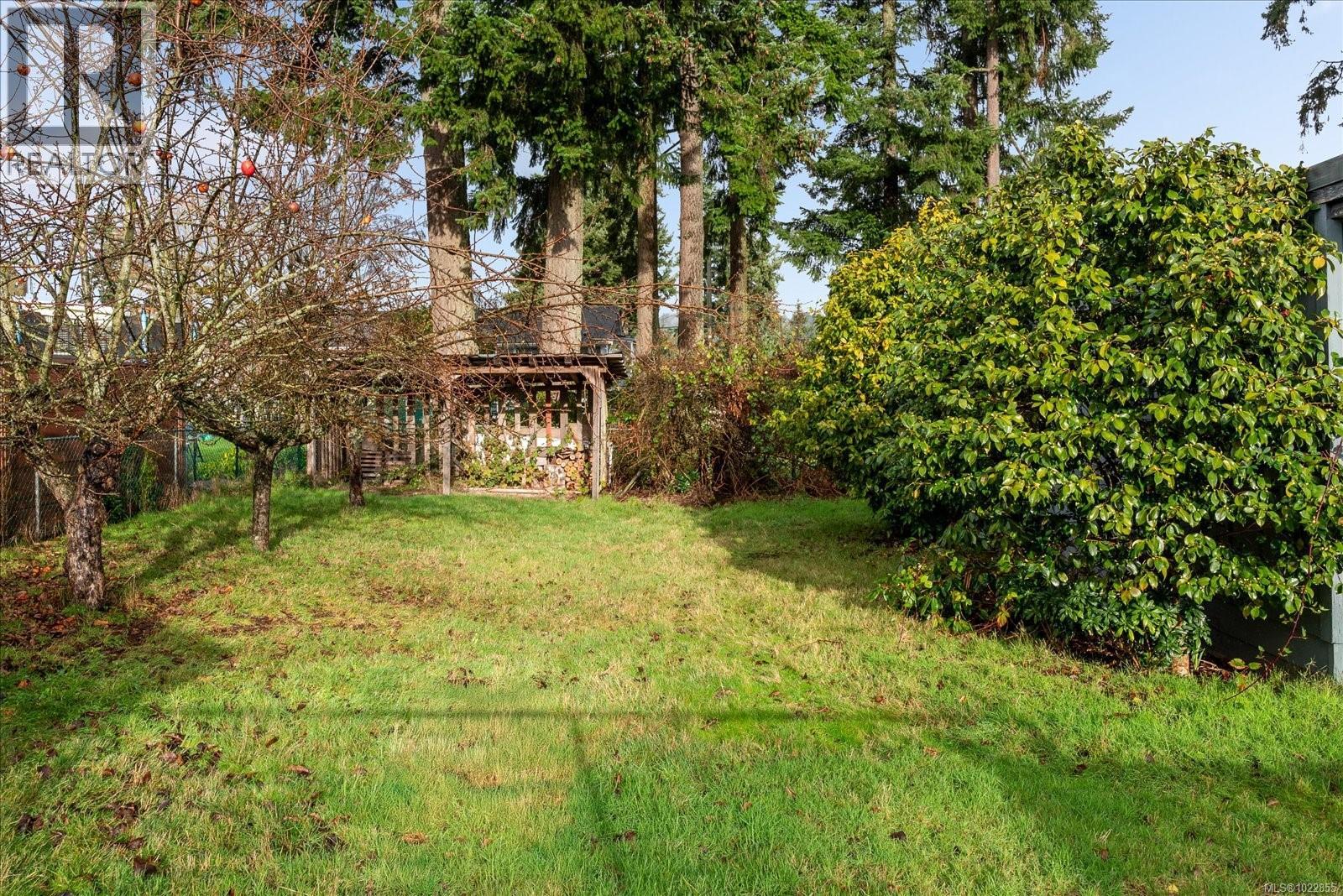 912 CAPILANO PL - 42