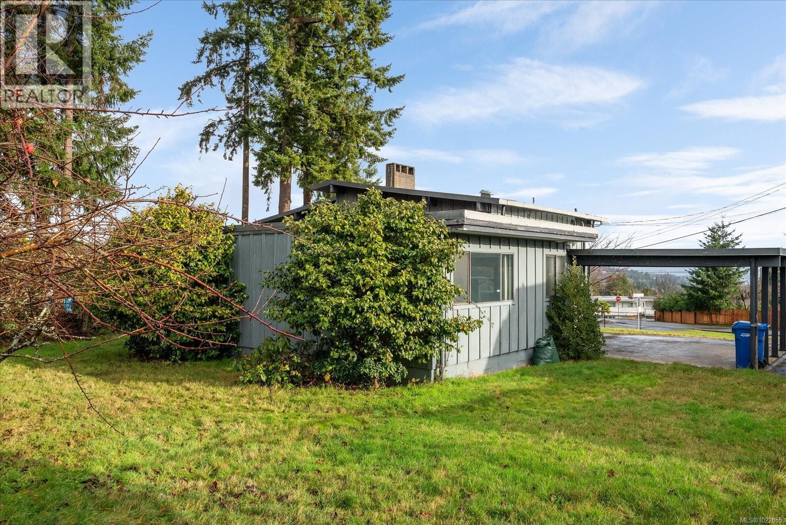 912 CAPILANO PL - 43