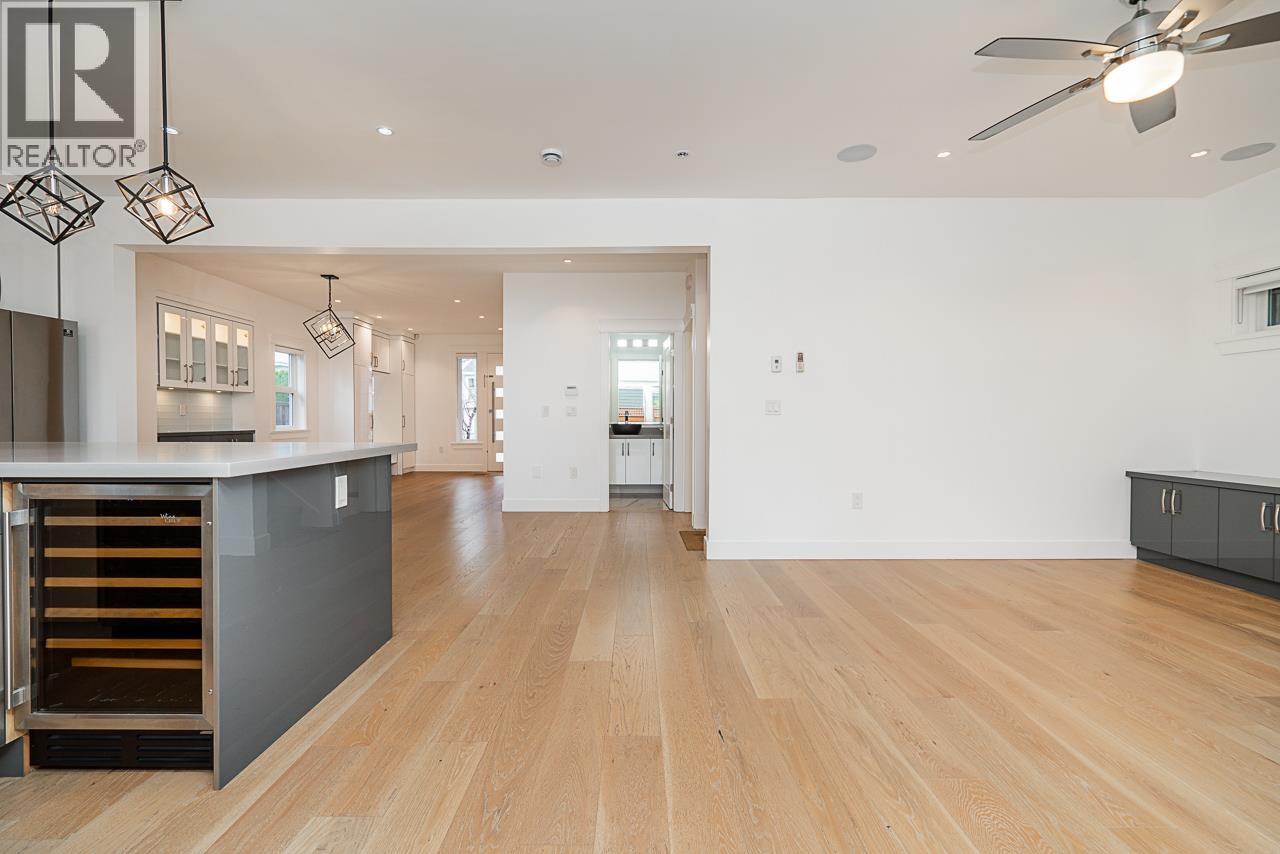 5634 52 Avenue, Delta