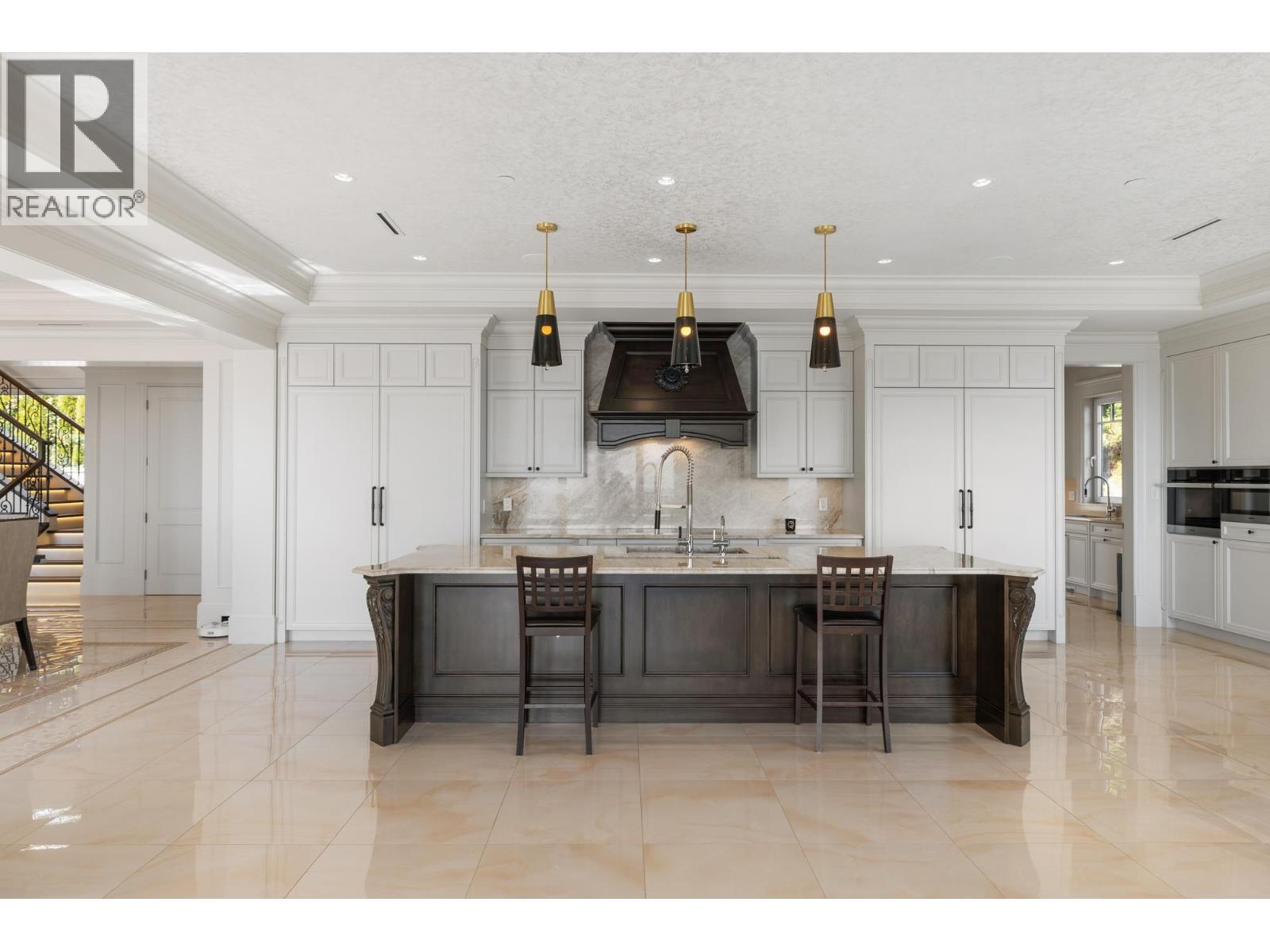 1365 WHITBY ROAD, West Vancouver