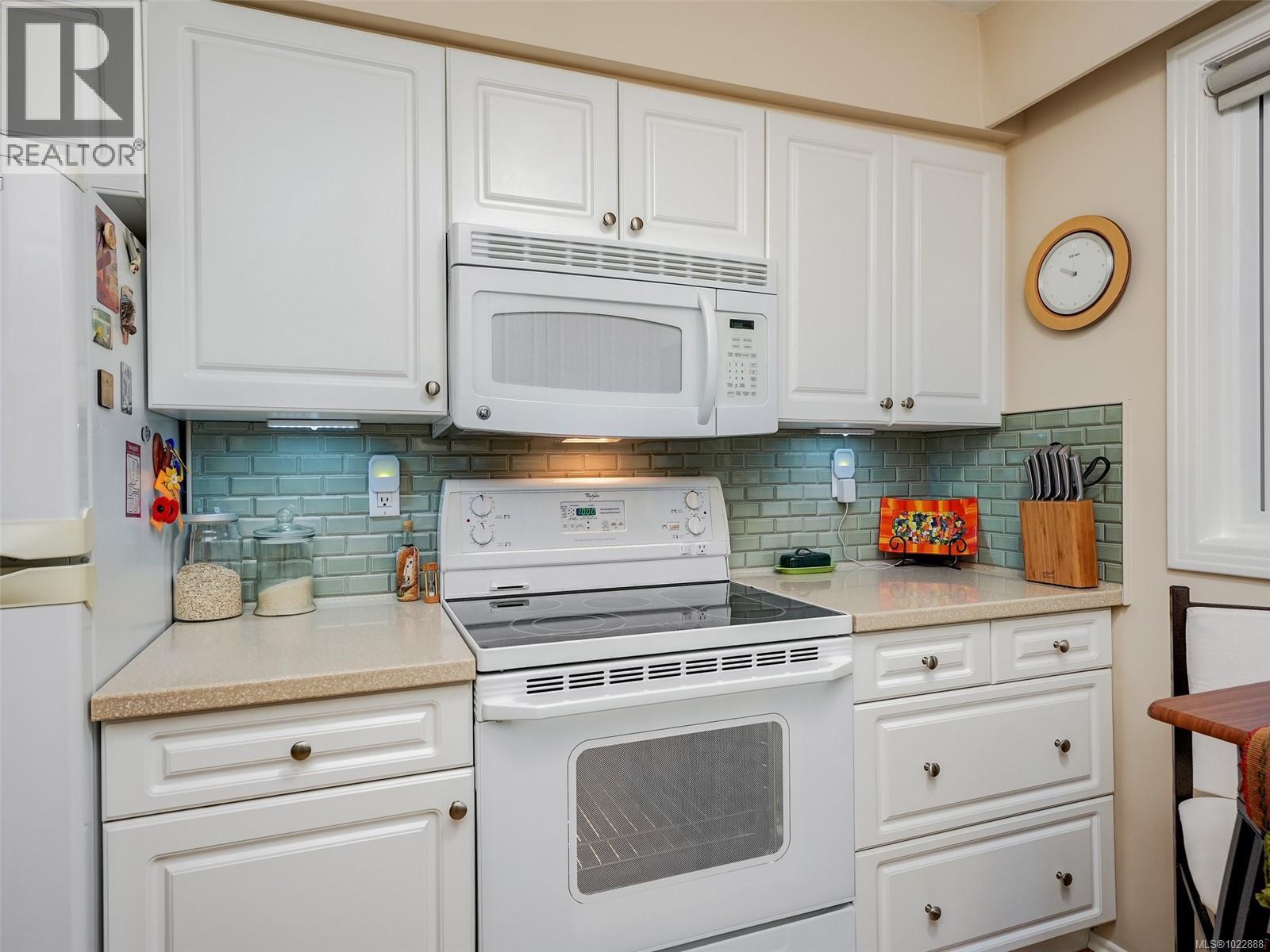 306 280 Douglas St, Victoria