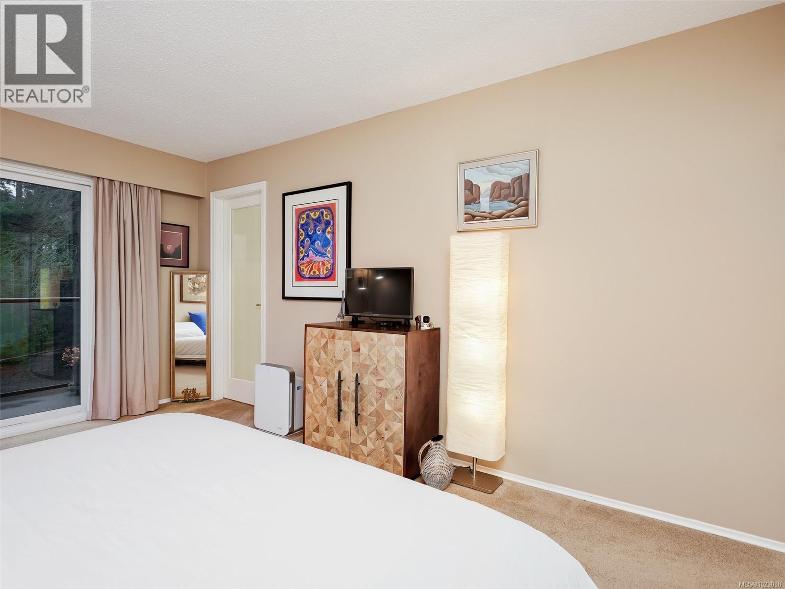 306 280 Douglas St, Victoria