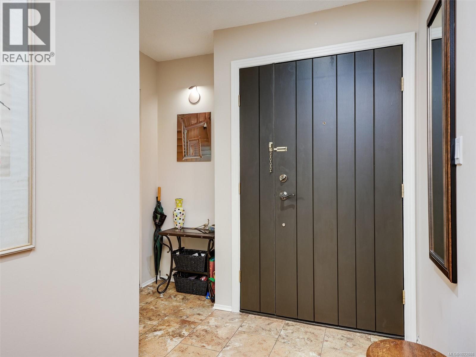 306 280 Douglas St, Victoria