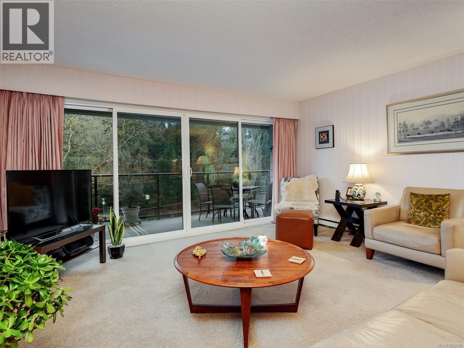 306 280 Douglas St, Victoria