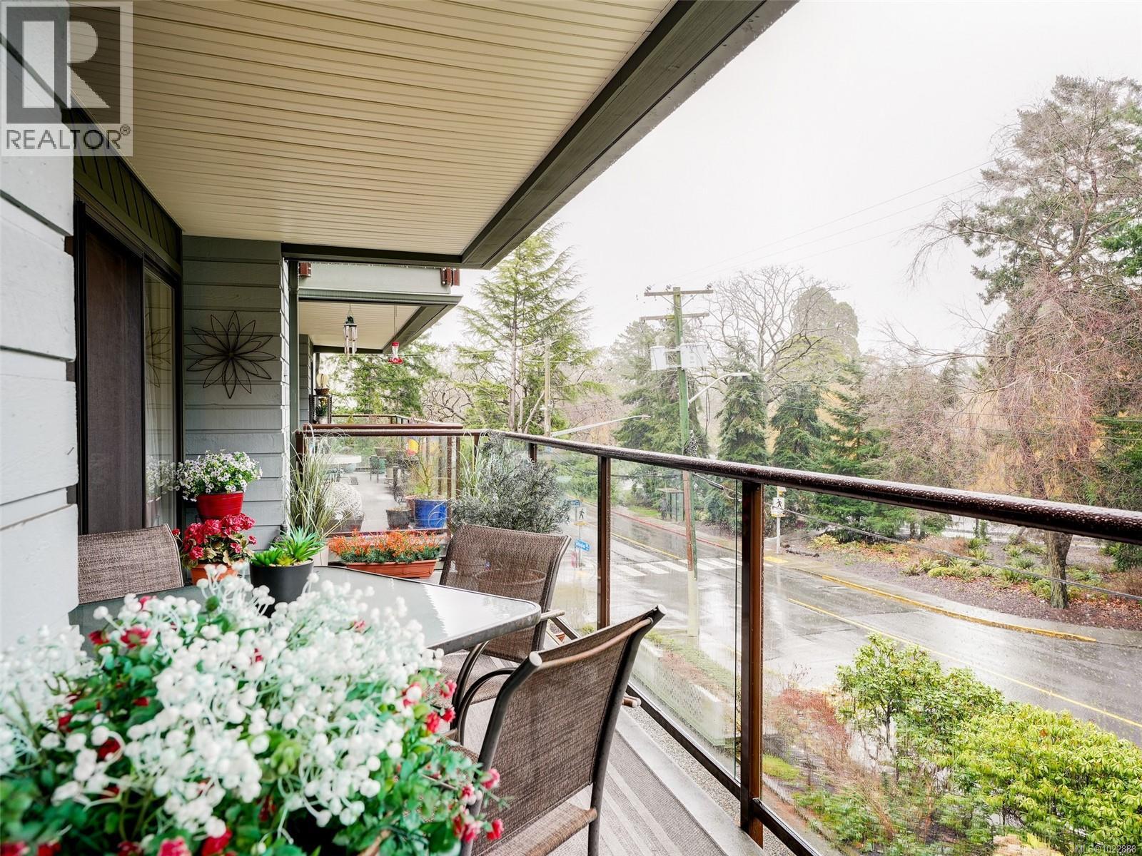 306 280 Douglas St, Victoria