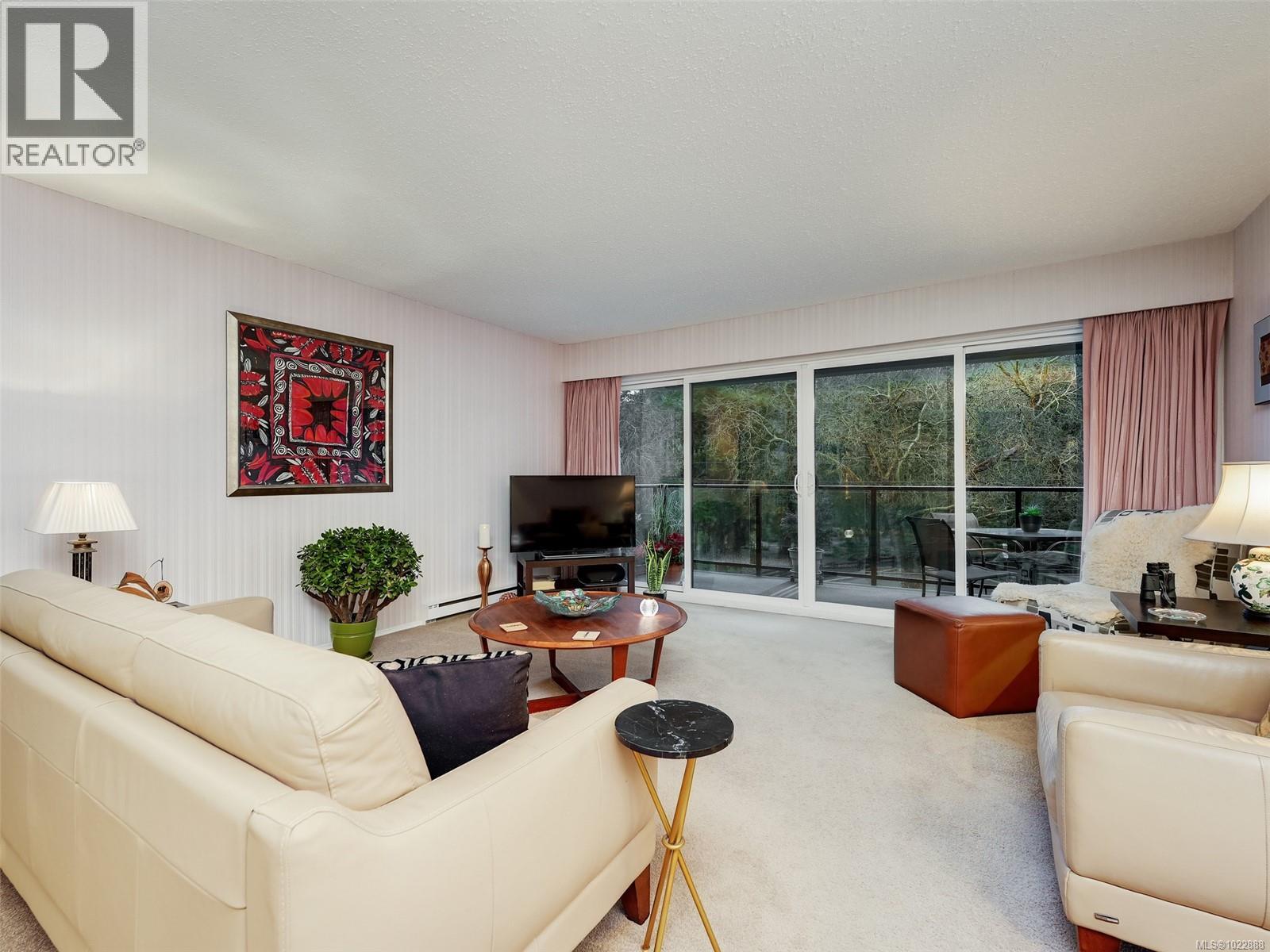 306 280 Douglas St, Victoria