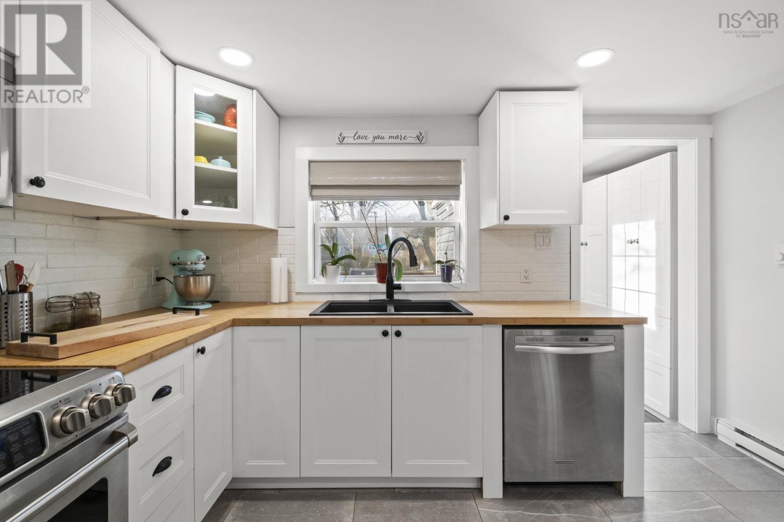 Property 20 of 40 of 42 Raymond Street