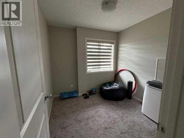 Single Family House for Sale in  Evansridge Park NW Evanston Calgary 