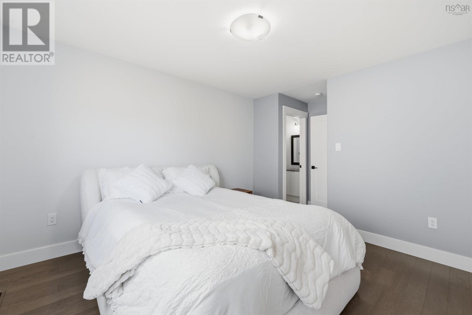 Property 32 of 51 of 404 Starboard Drive