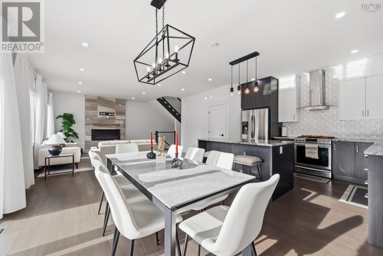 Property 20 of 51 of 404 Starboard Drive