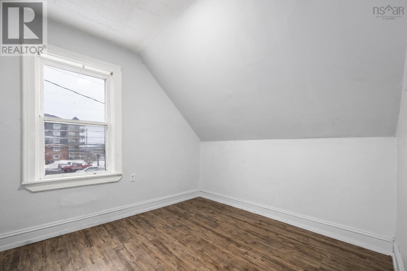 Property 33 of 49 of 62 Young Street