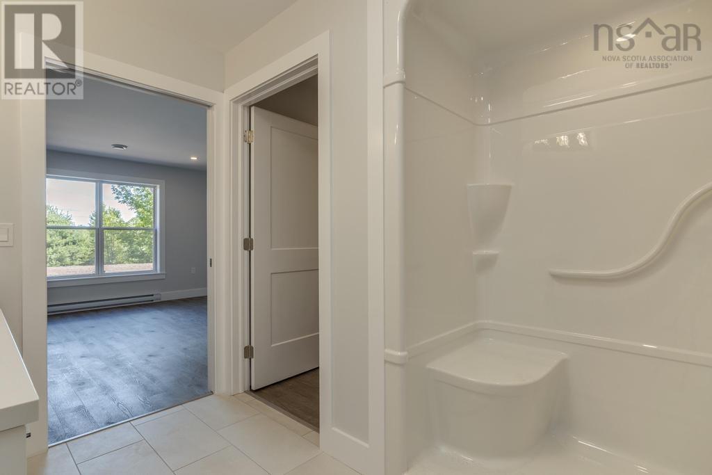 Property 27 of 36 of 1R 36 Pemberton Avenue