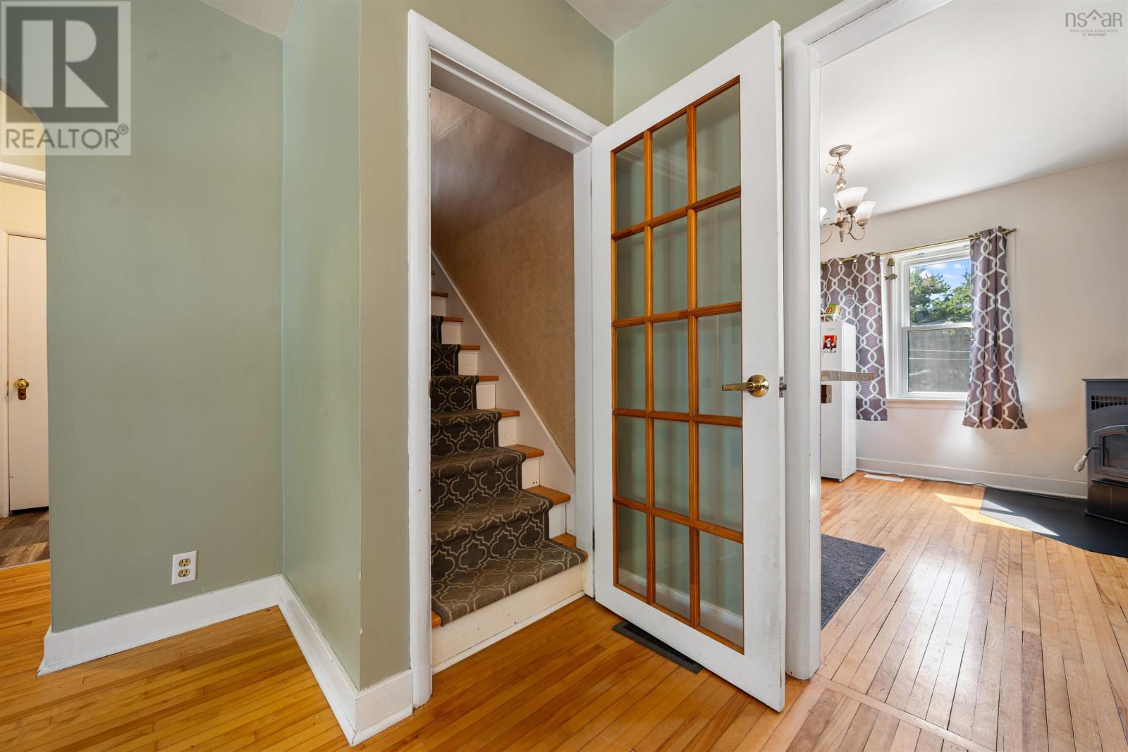 Property 20 of 29 of 46 LOCKHART Avenue