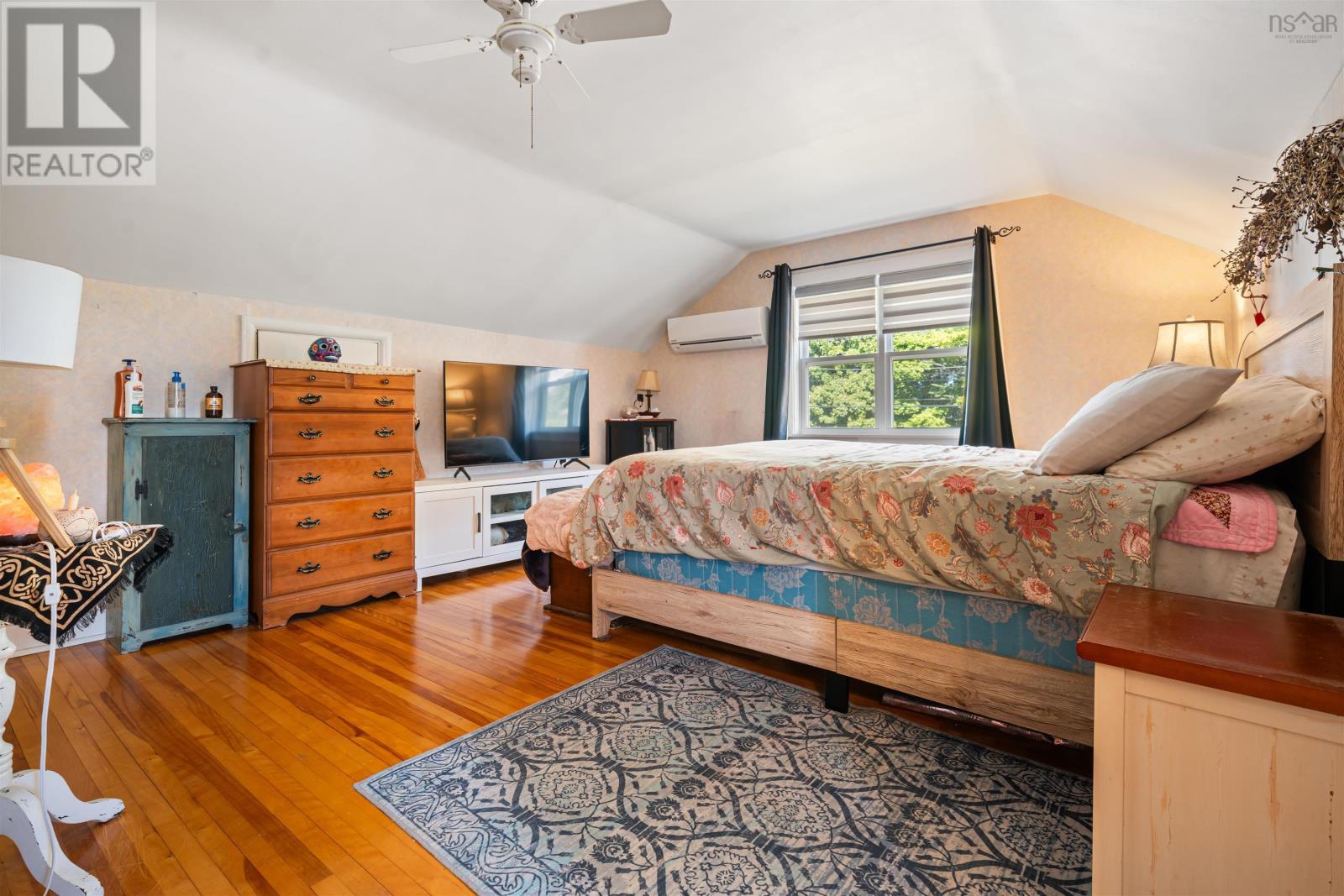 Property 28 of 29 of 46 LOCKHART Avenue