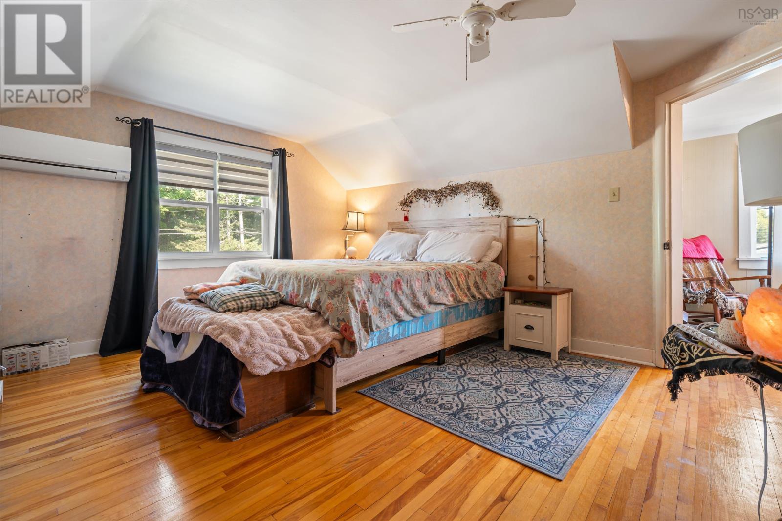 Property 29 of 29 of 46 LOCKHART Avenue