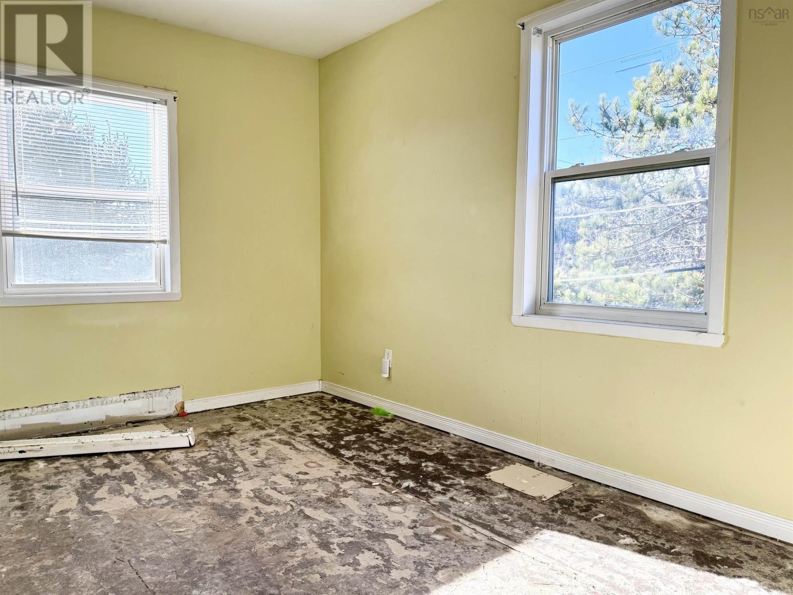 Property 33 of 36 of 2695 Sackville Drive