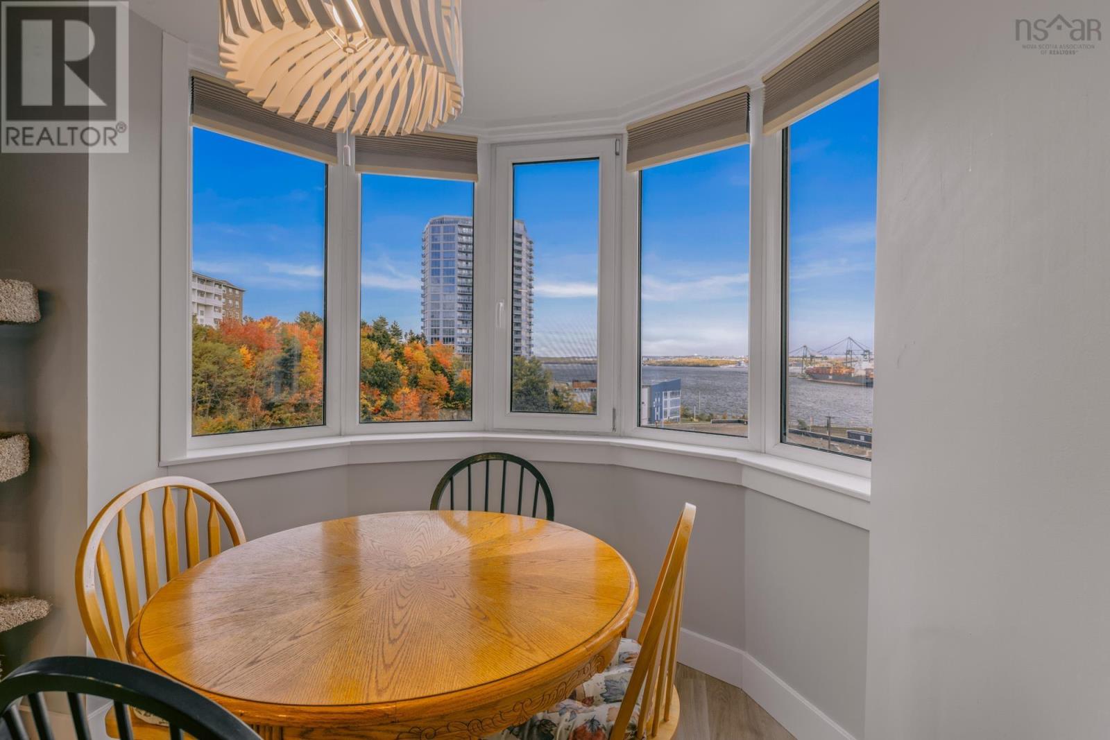 Property 11 of 41 of 216 45 Vimy Avenue