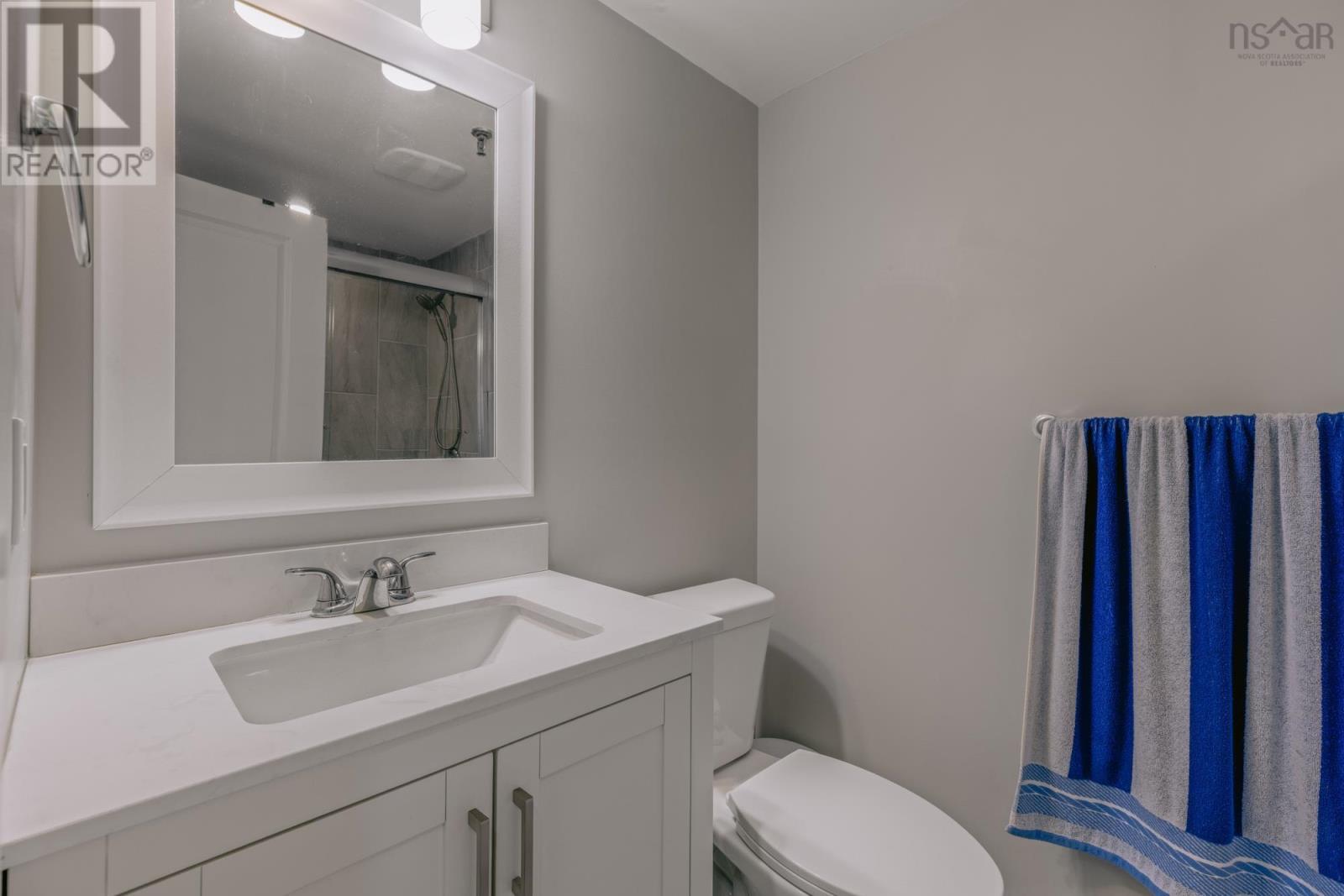 Property 25 of 41 of 216 45 Vimy Avenue