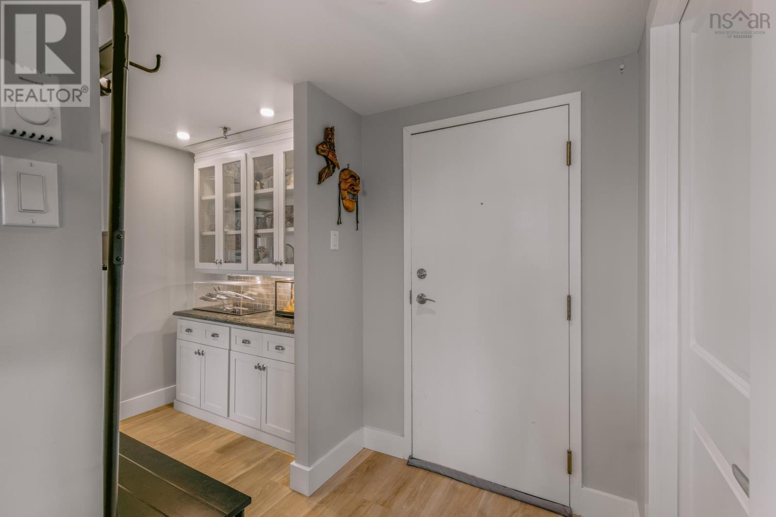 Property 23 of 41 of 216 45 Vimy Avenue