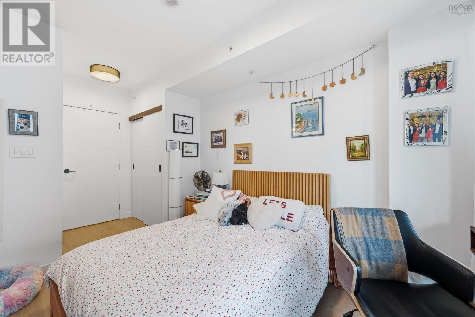 Property 25 of 48 of 1009 1650 Granville Street