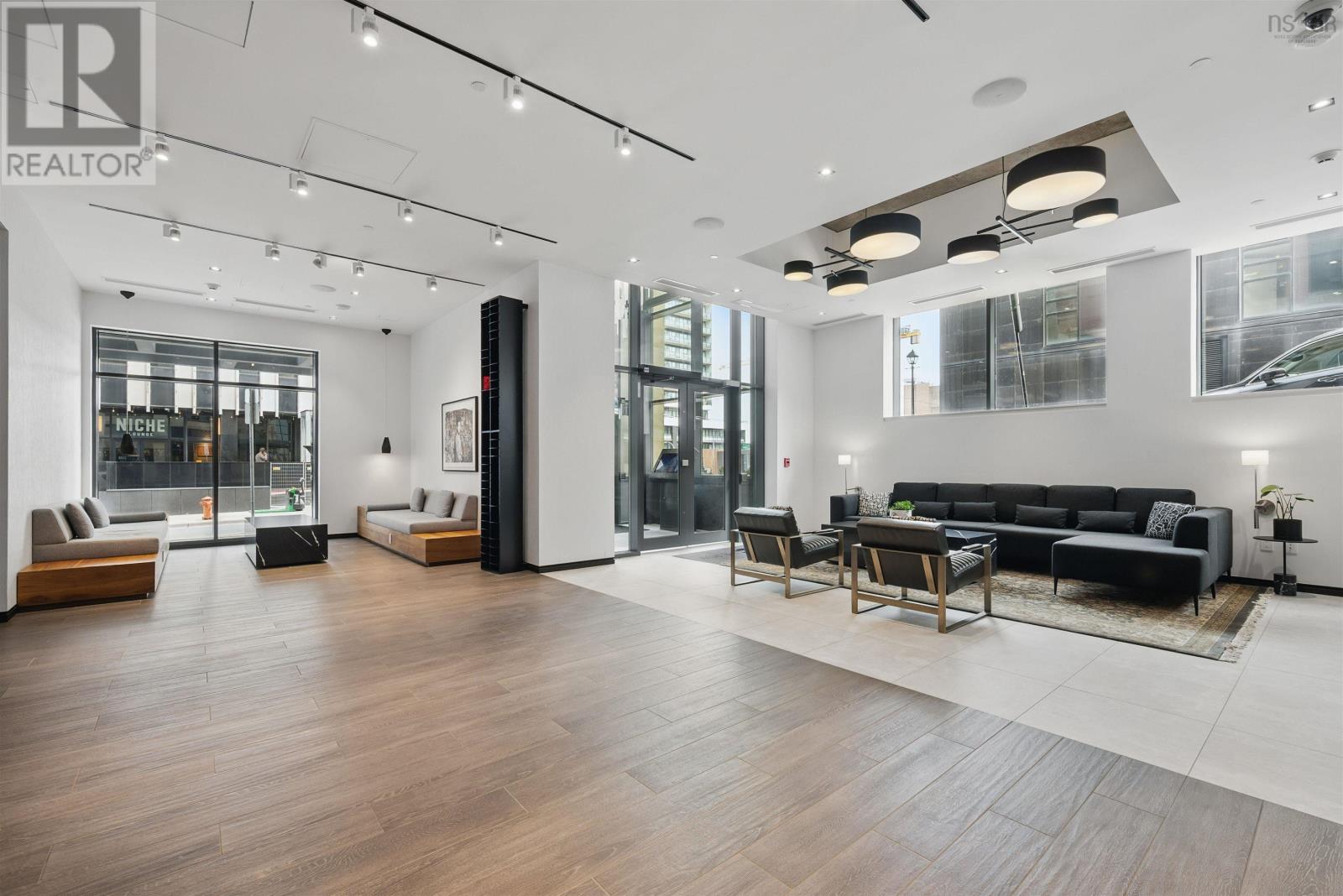 Property 36 of 48 of 1009 1650 Granville Street