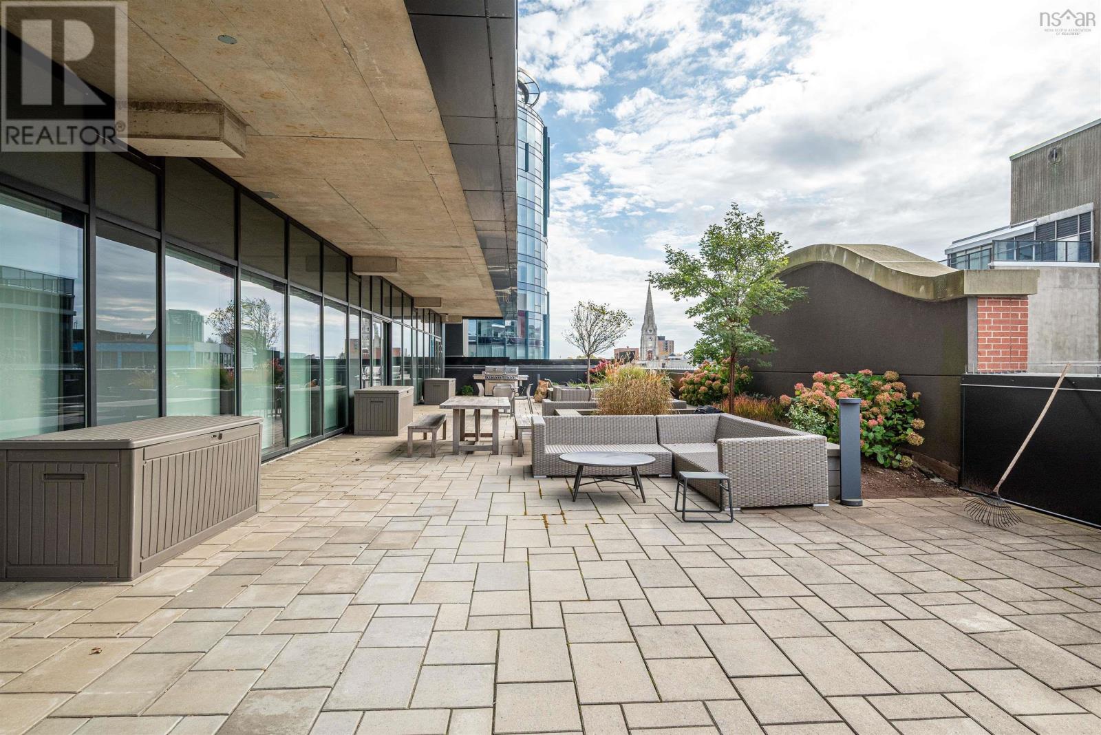 Property 33 of 48 of 1009 1650 Granville Street