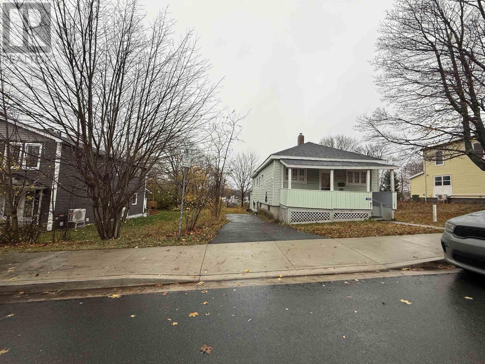 Property 3 of 9 of 18 A Renfrew Street