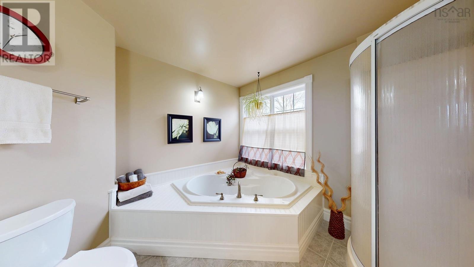 Property 33 of 42 of 830 Summerfield Court