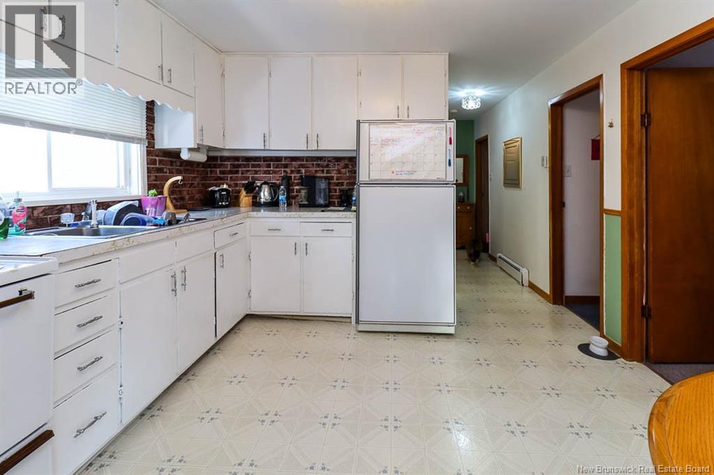 394-396 MILFORD ROAD - 10