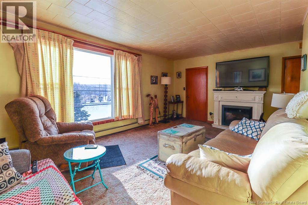 394-396 MILFORD ROAD - 6