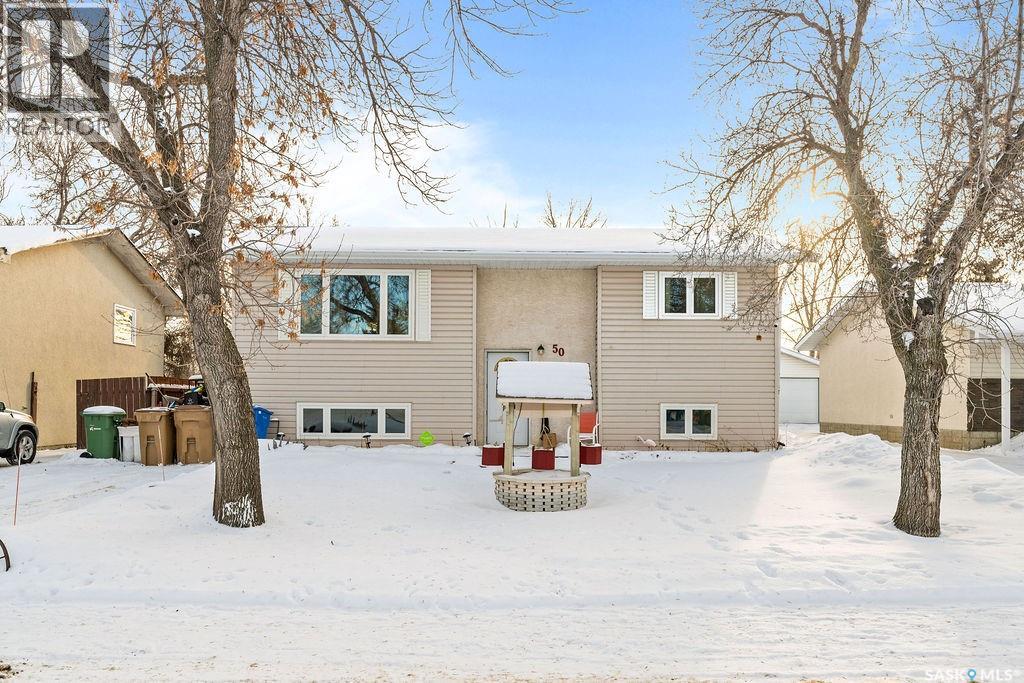 50 Hyland CRESCENT - 1