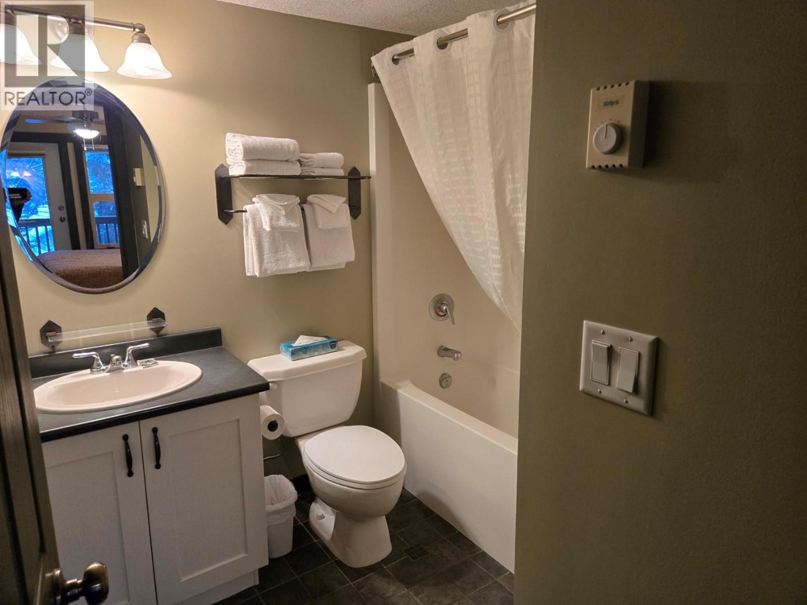 #406 2070 SUMMIT DRIVE - 11